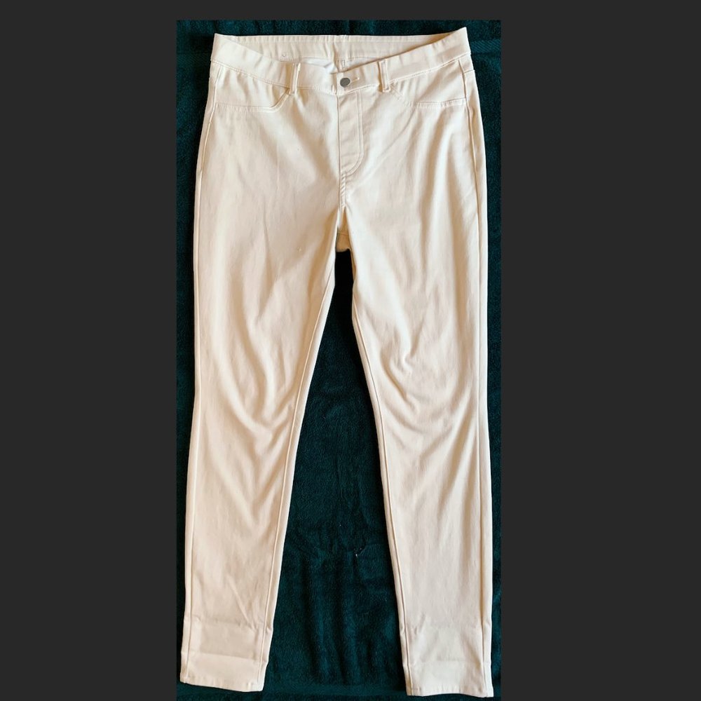 Uniqlo White Jeggings/Leggings